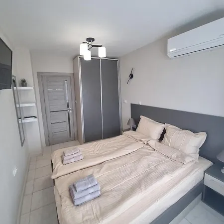 Apartment Sky - Location - 2 Minutes To South & South Park - 8 Minutes To Old Town