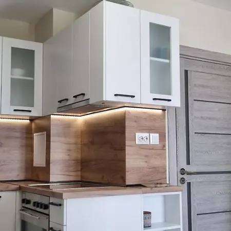 Sky - Location - 2 Minutes To South & South Park - 8 Minutes To Old Town Несебър