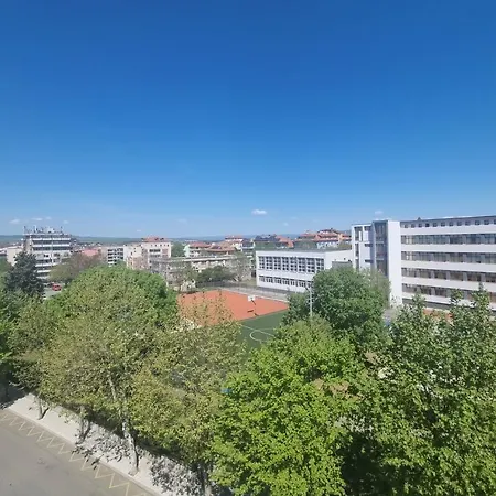 Sky - Location - 2 Minutes To South & South Park - 8 Minutes To Old Town Апартамент