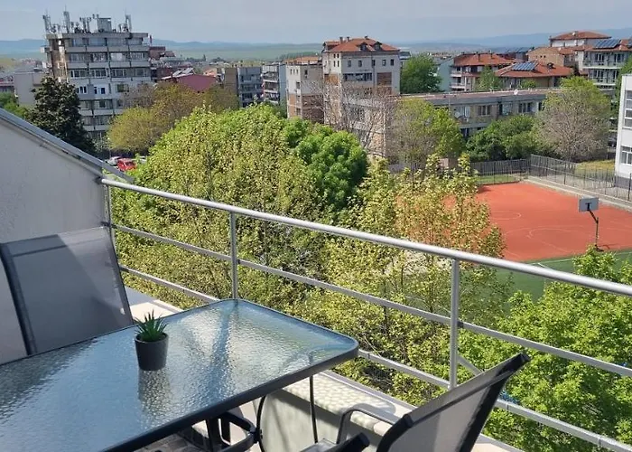 Sky - Location - 2 Minutes To South & South Park - 8 Minutes To Old Town * Νεσέμπαρ