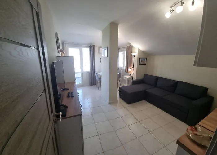 Sky - Location - 2 Minutes To South & South Park - 8 Minutes To Old Town Διαμέρισμα