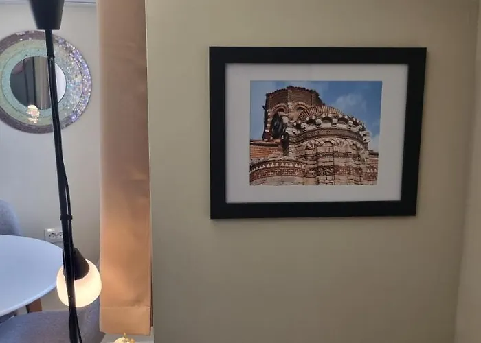 Sky - Location - 2 Minutes To South & South Park - 8 Minutes To Old Town * Νεσέμπαρ