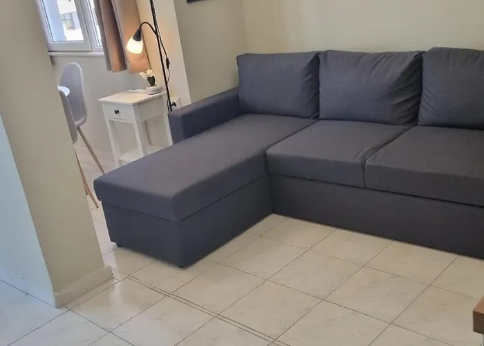 Διαμέρισμα Sky - Location - 2 Minutes To South & South Park - 8 Minutes To Old Town Νεσέμπαρ